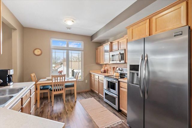 127 Carriage Way, Deforest, WI 53532