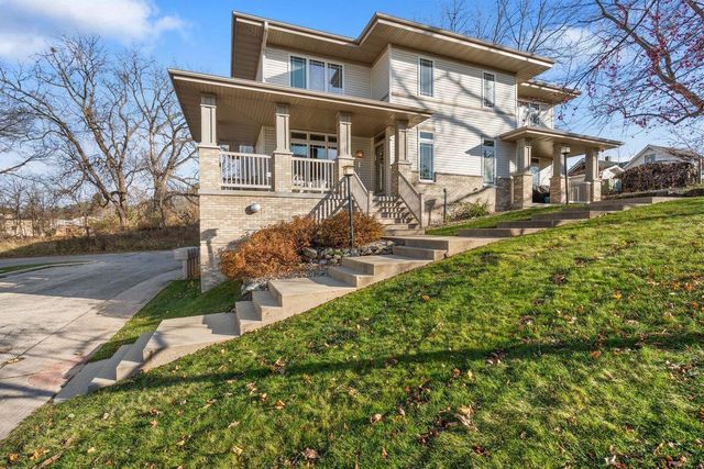 127 Carriage Way, Deforest, WI 53532