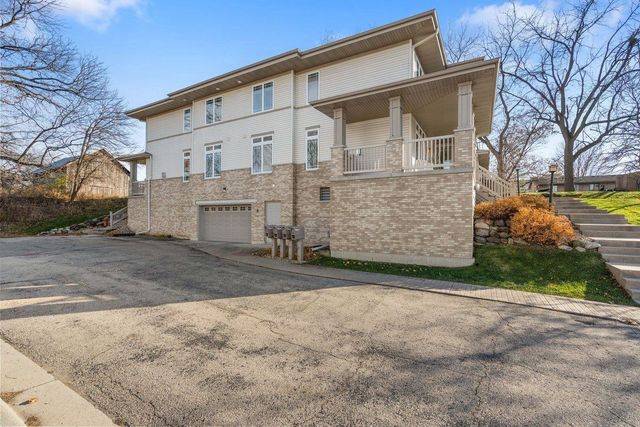 127 Carriage Way, Deforest, WI 53532