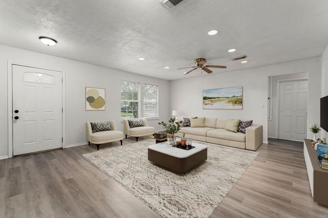 1206 Oak Meadows Street, Houston, TX 77017