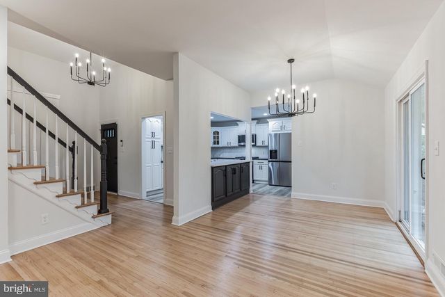 205 BARCLAY LN, Cherry Hill, NJ 08034