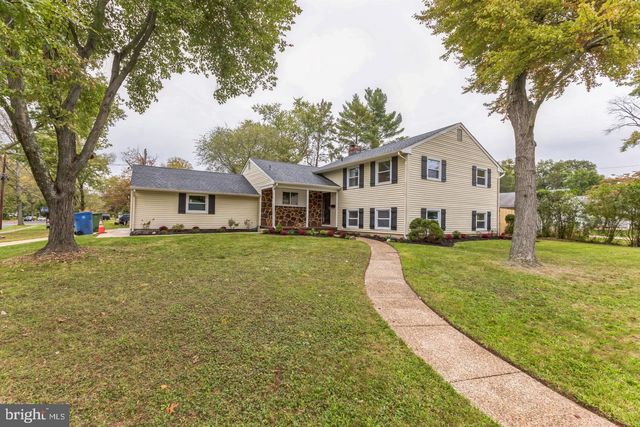 205 BARCLAY LN, Cherry Hill, NJ 08034