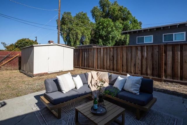 828 San Saba Court, Sunnyvale, CA 94085