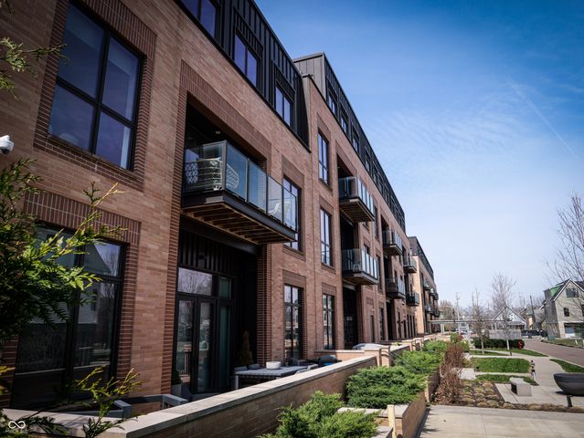 855 N East Street 203-B, Indianapolis, IN 46202