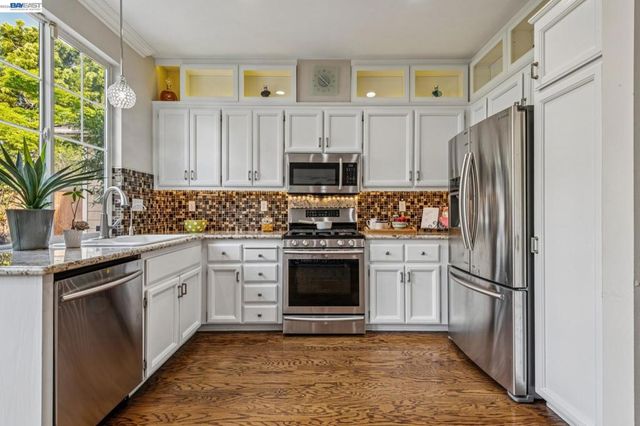 35 Britt Ct, Alameda, CA 94502