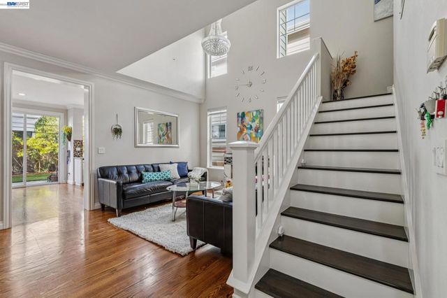 35 Britt Ct, Alameda, CA 94502