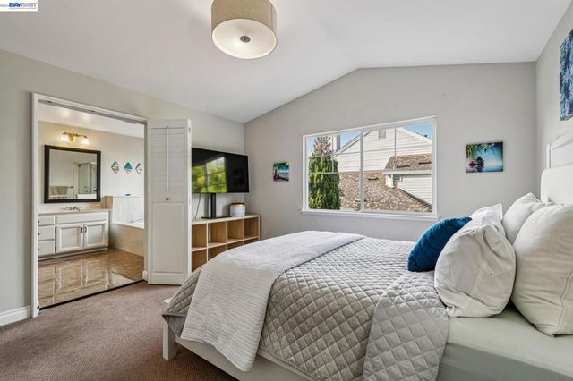 35 Britt Ct, Alameda, CA 94502