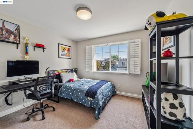 35 Britt Ct, Alameda, CA 94502