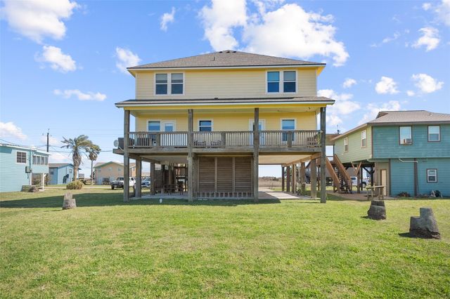 521 Beachfront Drive, Matagorda, TX 77457