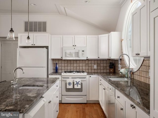 6305- B LONG BEACH BLVD, Harvey Cedars, NJ 08008