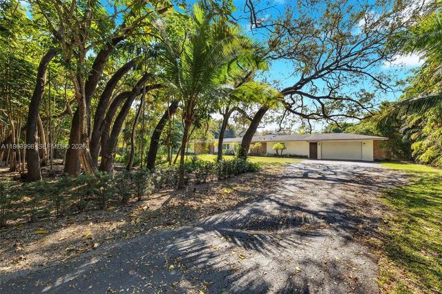 10110 SW 66th St, Miami, FL 33173