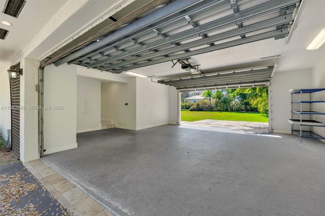 10110 SW 66th St, Miami, FL 33173