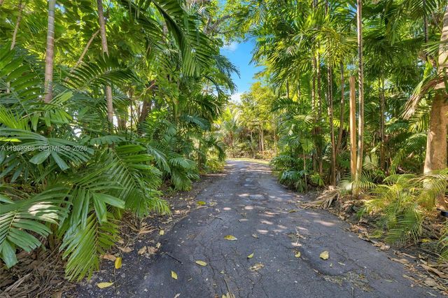 10110 SW 66th St, Miami, FL 33173