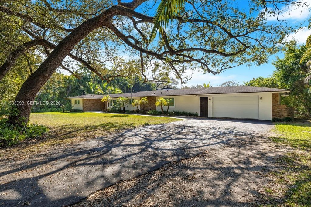 10110 SW 66th St, Miami, FL 33173