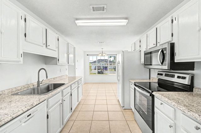402 Apple Drive, Crestview, FL 32536