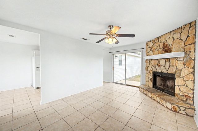 402 Apple Drive, Crestview, FL 32536