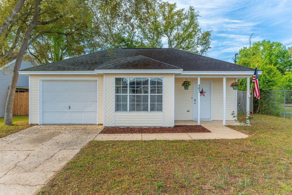 402 Apple Drive, Crestview, FL 32536