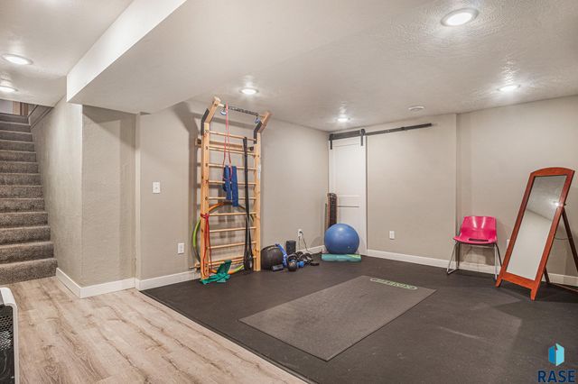 2208 E Allen Dr Drive, Sioux Falls, SD 57103