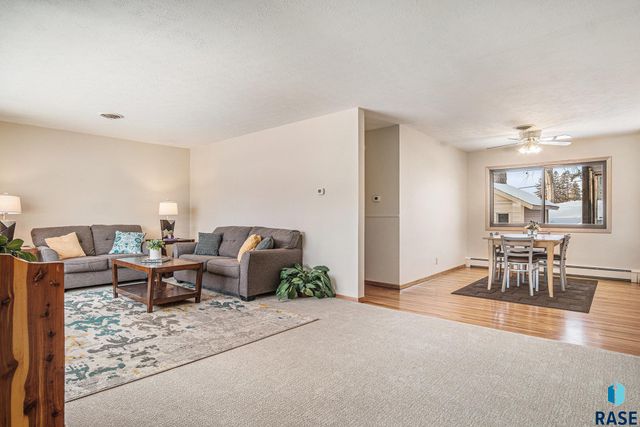 2208 E Allen Dr Drive, Sioux Falls, SD 57103