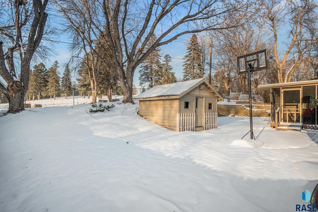 2208 E Allen Dr Drive, Sioux Falls, SD 57103