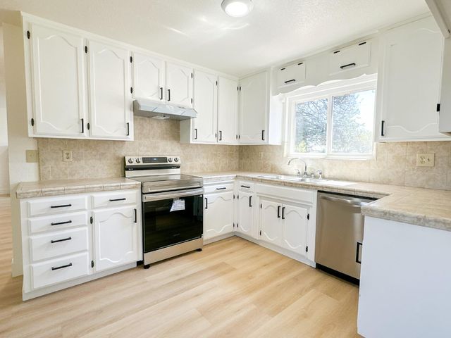 1465 W Tuolumne Road, Turlock, CA 95382