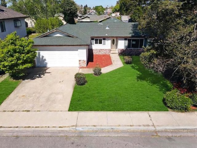 1465 W Tuolumne Road, Turlock, CA 95382