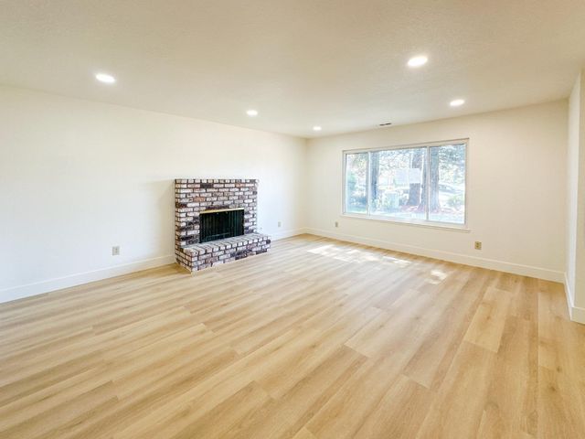 1465 W Tuolumne Road, Turlock, CA 95382