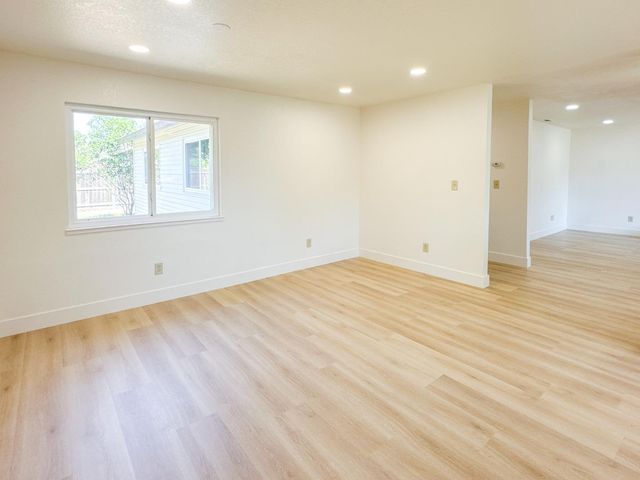 1465 W Tuolumne Road, Turlock, CA 95382