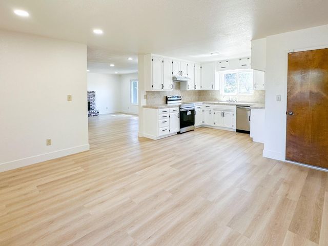 1465 W Tuolumne Road, Turlock, CA 95382