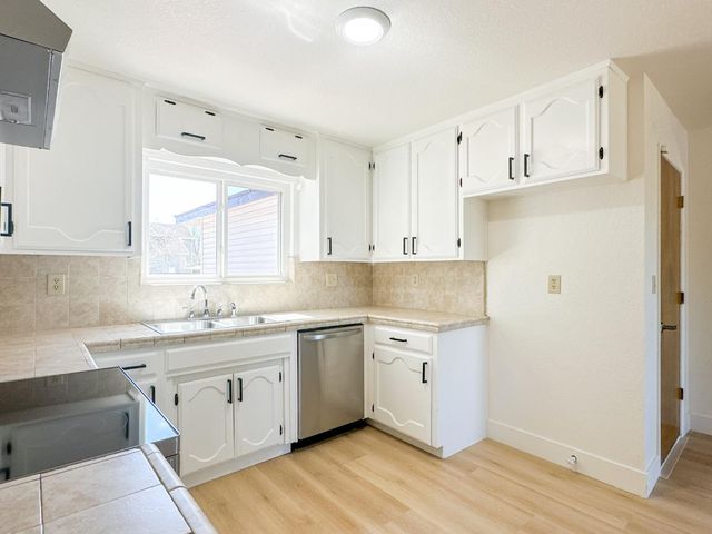 1465 W Tuolumne Road, Turlock, CA 95382