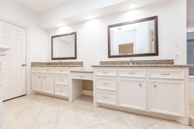 14102 N Suddley Castle Street, Houston, TX 77095