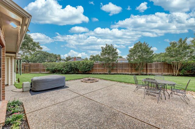 14102 N Suddley Castle Street, Houston, TX 77095