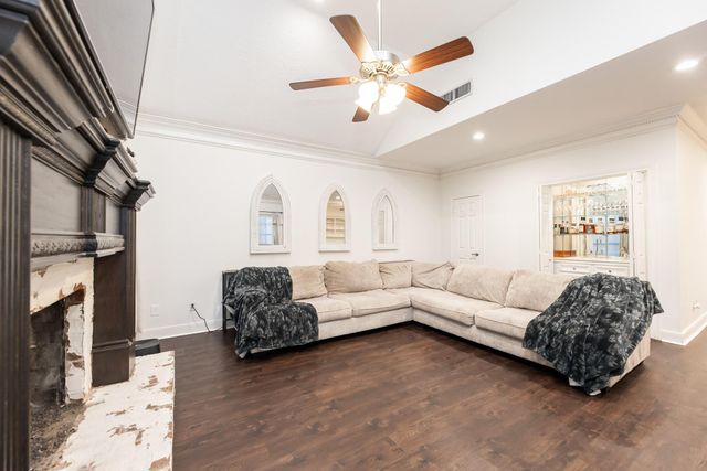 14102 N Suddley Castle Street, Houston, TX 77095