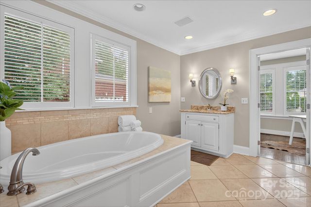 1305 Lilac Road, Charlotte, NC 28209