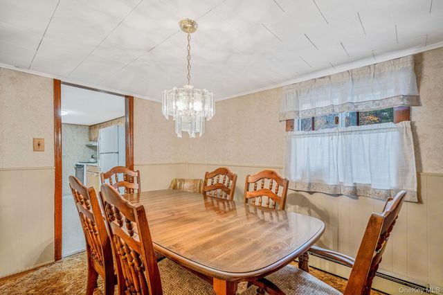 85 Hawthorne Street, Selden, NY 11784