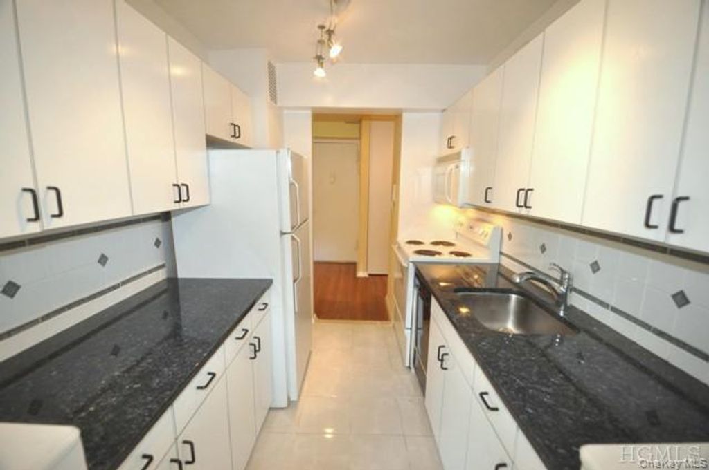 45 E Hartsdale Avenue 6K, Hartsdale, NY 10530 — photo 4