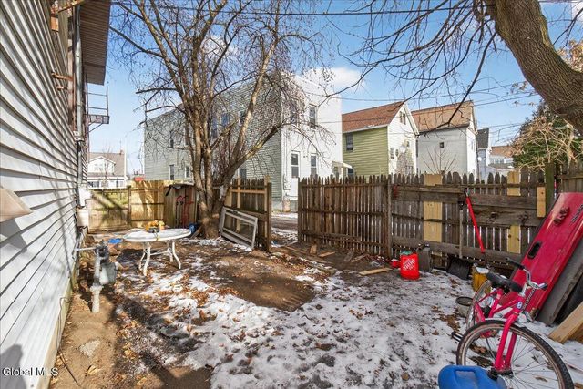 1886 Avenue B APT 1,2,3, Watervliet, NY 12189