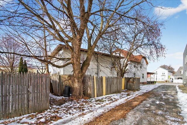 1886 Avenue B APT 1,2,3, Watervliet, NY 12189