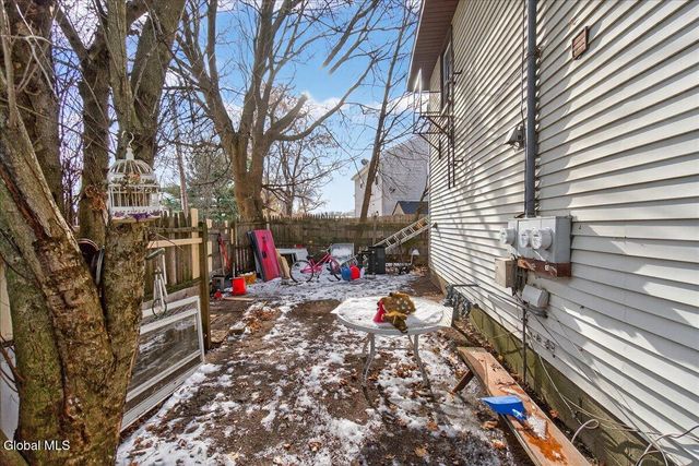 1886 Avenue B APT 1,2,3, Watervliet, NY 12189