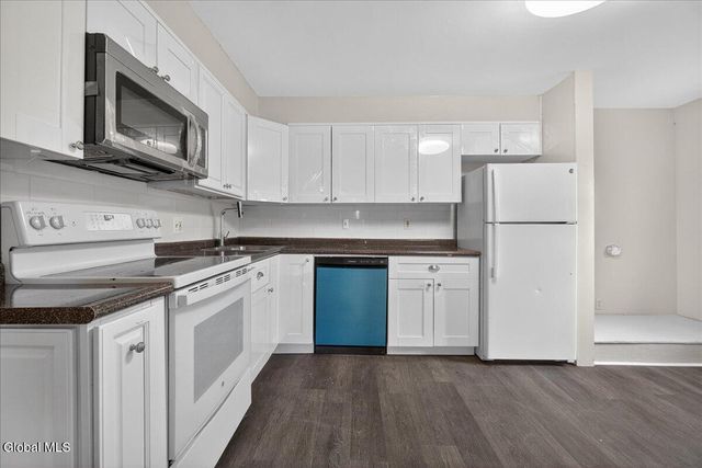 1886 Avenue B APT 1,2,3, Watervliet, NY 12189