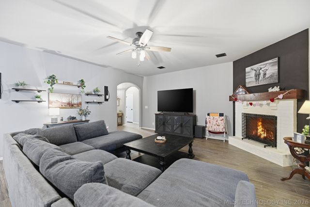 11929 N 131st East Avenue, Collinsville, OK 74021