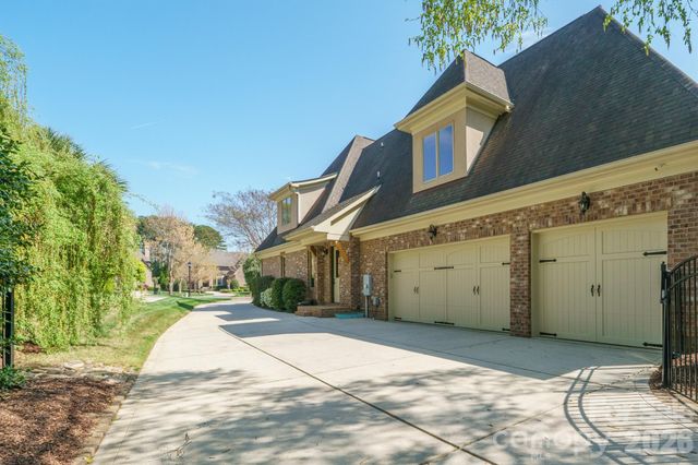 20609 Queensdale Drive, Cornelius, NC 28031