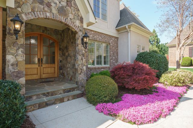20609 Queensdale Drive, Cornelius, NC 28031