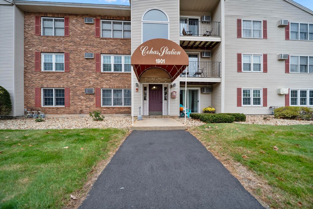 1901 Bodwell Rd Unit 28, Manchester, NH 03109