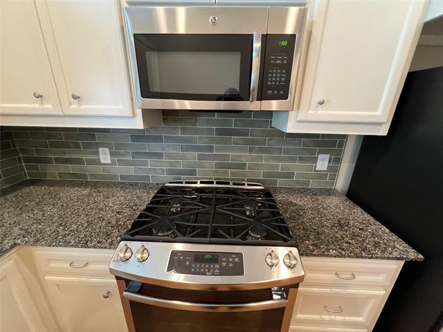 2710 Hullsmith Drive 404, Houston, TX 77063