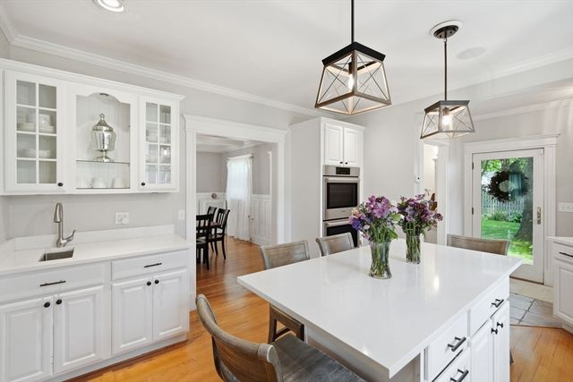 26 Hazelwood Ave, Longmeadow, MA 01106