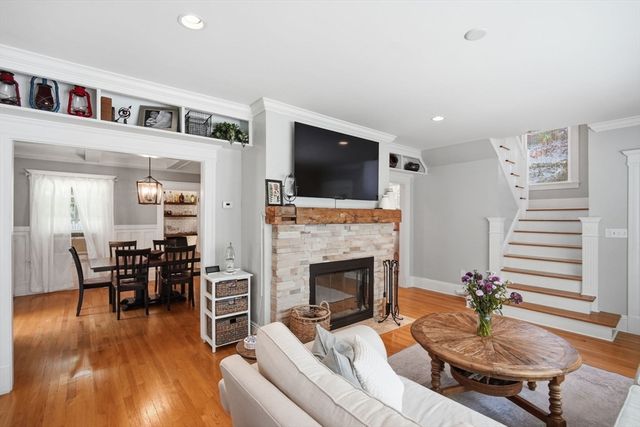 26 Hazelwood Ave, Longmeadow, MA 01106
