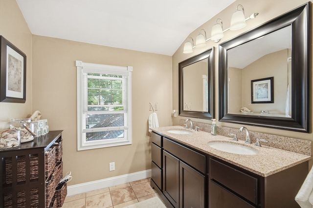 26 Hazelwood Ave, Longmeadow, MA 01106
