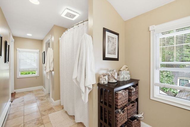 26 Hazelwood Ave, Longmeadow, MA 01106