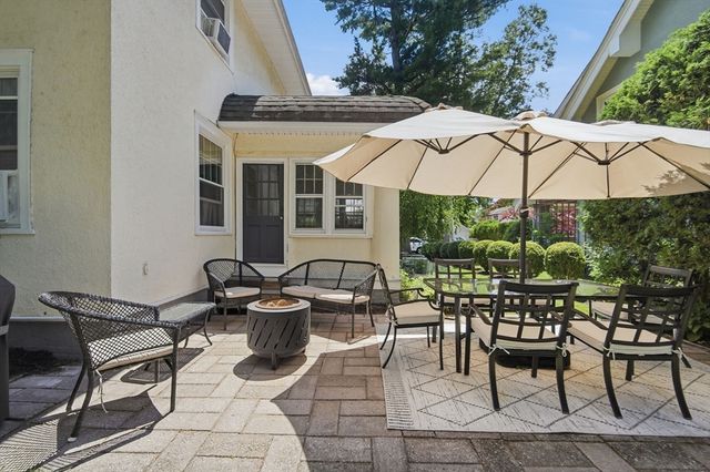 26 Hazelwood Ave, Longmeadow, MA 01106
